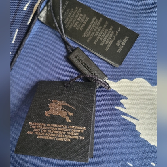 Burberry Prorsum Silk Scarf London City Brilliant Navy Print Unique Authentic - Picture 10 of 14